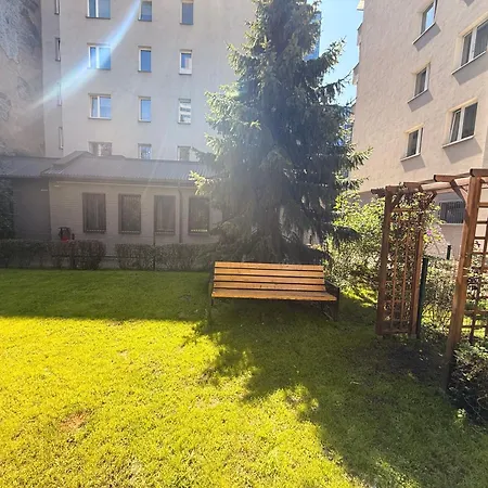 Sloth Nr 1 Warsaw